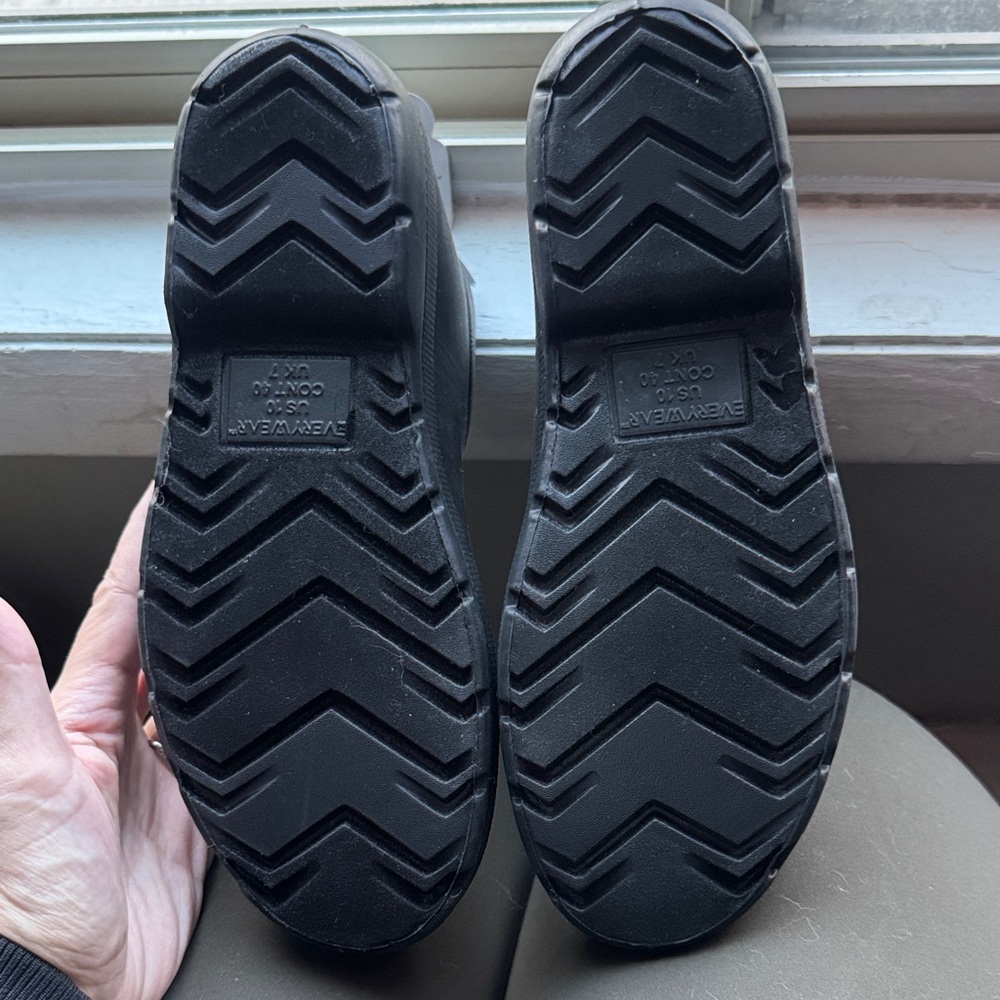 Totes Black Lightweight Boots - Picture 6 of 6